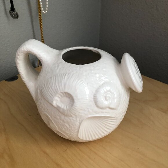 Vintage AES Japan Ceramic Ivory Shell Design Garden Beach Watering Can - Picture 3 of 5